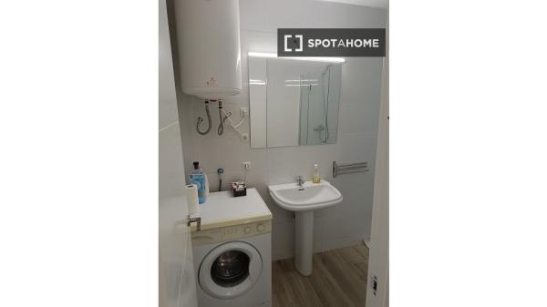 Appartement de 2 chambres à louer à Rochelambert, Séville