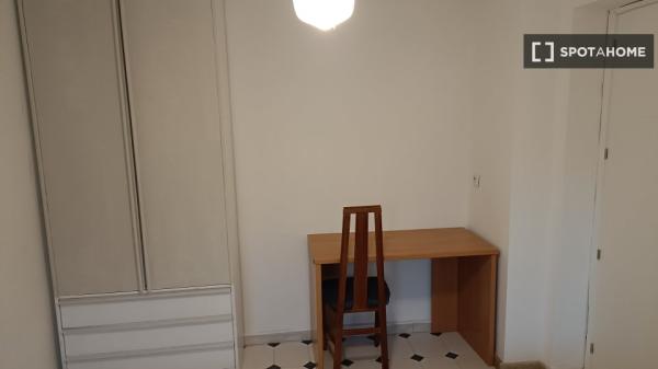 2-Zimmer-Wohnung zur Miete in Rochelambert, Sevilla