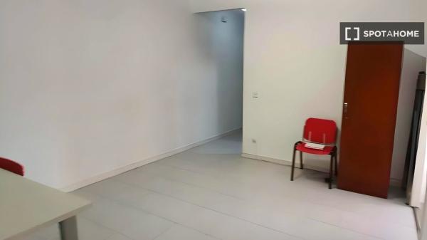 Zimmer zu vermieten in Wohngemeinschaft in Madrid