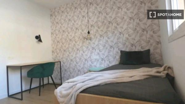 Apartamento de 3 habitaciones en alquiler en Lomas De Polo-Pinomar