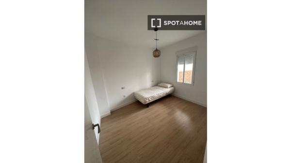 Apartamento de 2 dormitorios en alquiler en Albaicín, Granada