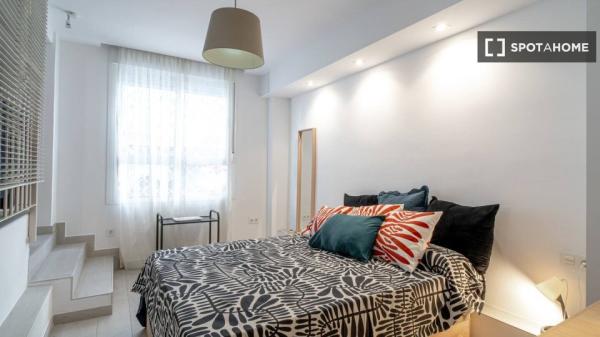 Apartamento de 1 dormitorio en alquiler en Málaga-Este, Málaga