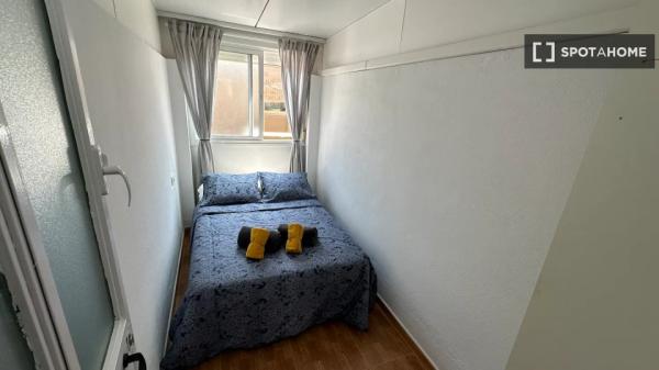 Apartamento de 2 habitaciones en alquiler en Málaga-Este, Málaga