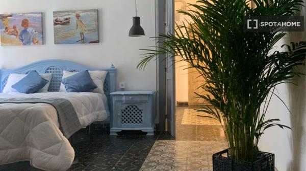 Apartamento de 2 dormitorios en alquiler en L'Eixample, Valencia