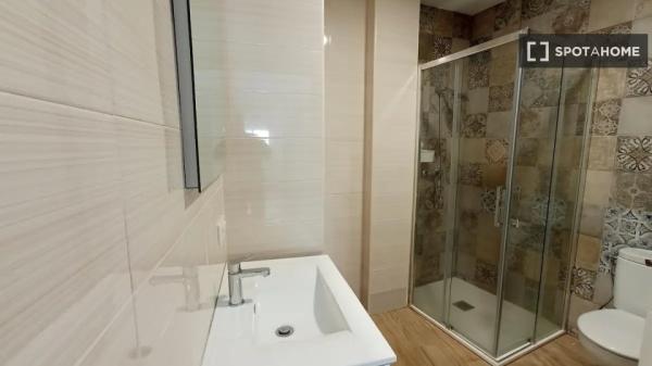 Apartamento de 2 habitaciones en alquiler en Sevilla, Sevilla