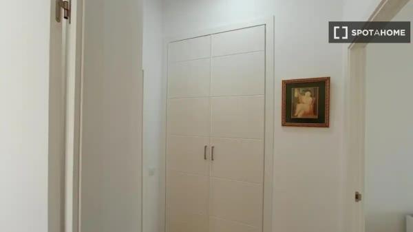 Apartamento de 2 habitaciones en alquiler en Sevilla, Sevilla