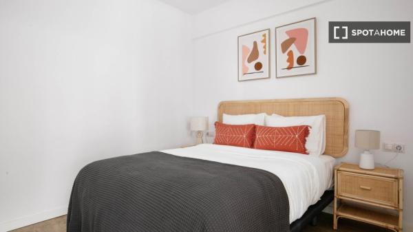 Apartamento de 3 dormitorios en alquiler en Lavapiés, Madrid