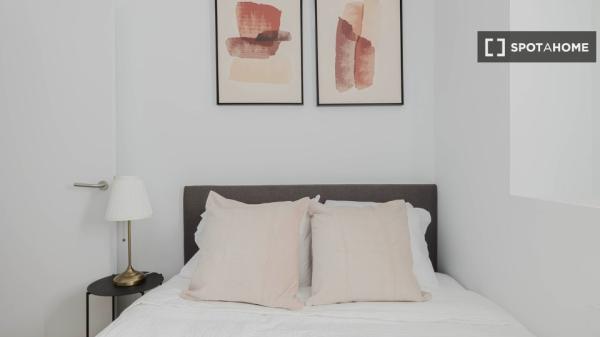 Apartamento de 2 dormitorios en alquiler en Chueca, Madrid