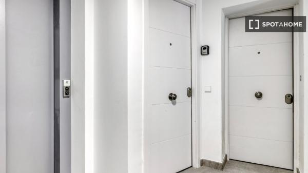 Apartamento de 2 dormitorios en alquiler en Chueca, Madrid