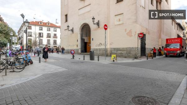 Apartamento de 2 dormitorios en alquiler en Chueca, Madrid