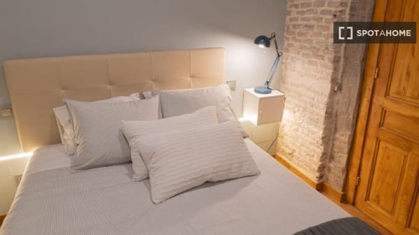 Apartamento de 2 dormitorios en Centro, Madrid