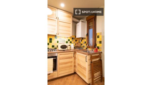 Apartamento de 2 dormitorios en Centro, Madrid