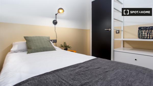 Apartamento entero de 3 habitaciones en Barcelona.