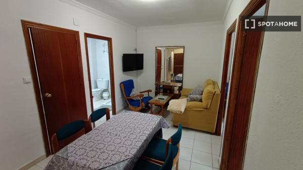 Apartamento entero de 3 dormitorios en Sevilla