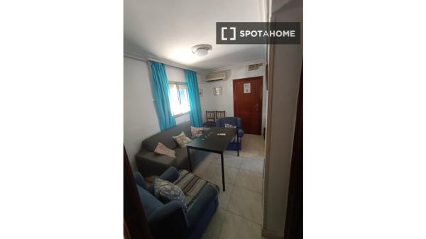 Apartamento entero de 3 dormitorios en Sevilla