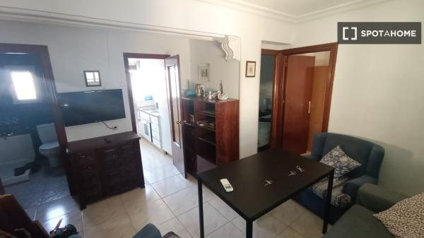 Apartamento entero de 3 dormitorios en Sevilla