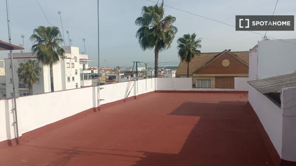 Apartamento entero de 3 dormitorios en Sevilla