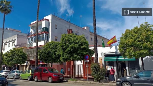 Apartamento entero de 3 dormitorios en Sevilla