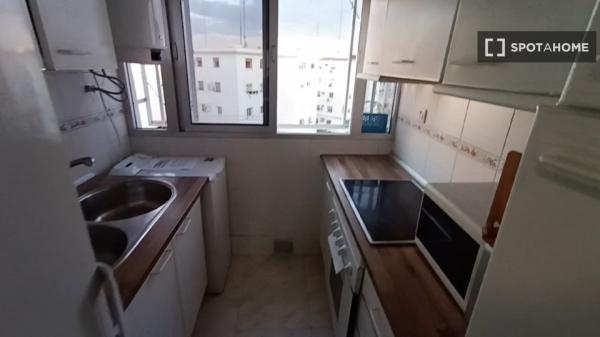 Apartamento entero de 3 dormitorios en Sevilla