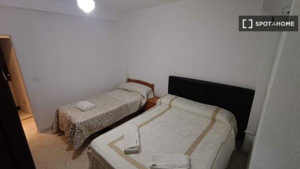 Apartamento entero de 3 dormitorios en Sevilla