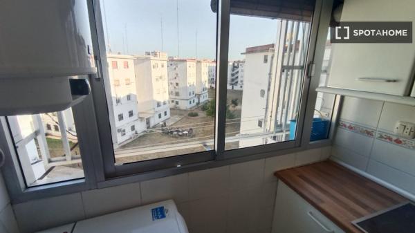 Apartamento entero de 3 dormitorios en Sevilla