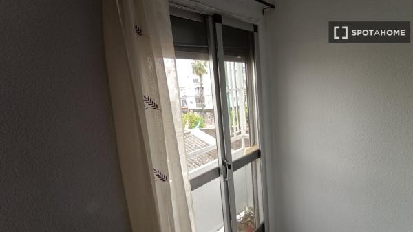 Apartamento entero de 3 dormitorios en Sevilla