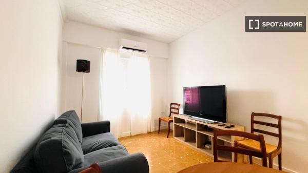 Room for rent in shared apartment in Murcia