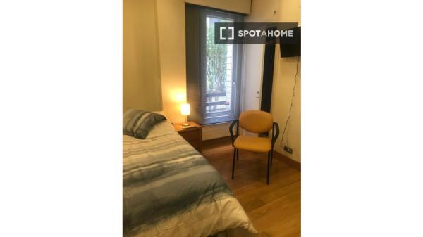 Piso completo de 1 dormitorio en Bilbao