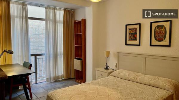 Habitación en piso compartido en Málaga