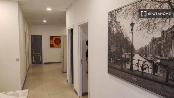 Room in shared apartment in Alcalá de Henares