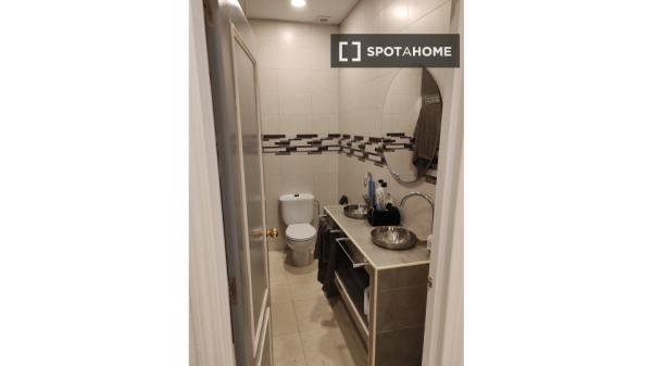 Quarto em apartamento compartilhado em Alcalá de Henares