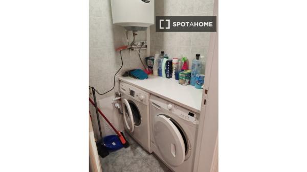 Quarto em apartamento compartilhado em Alcalá de Henares