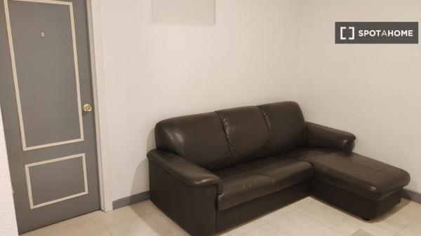 Quarto em apartamento compartilhado em Alcalá de Henares