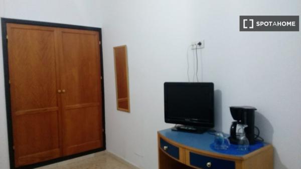 Room in shared apartment in Las Palmas de Gran Canaria