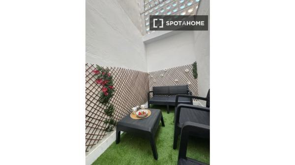 Room in shared apartment in Sevilla