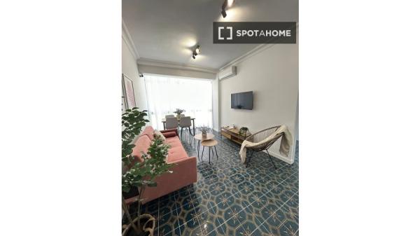 Apartamento de 3 dormitorios en alquiler en Macarena, Sevilla