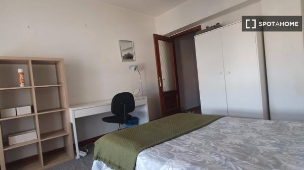 Quarto em apartamento partilhado em Vigo