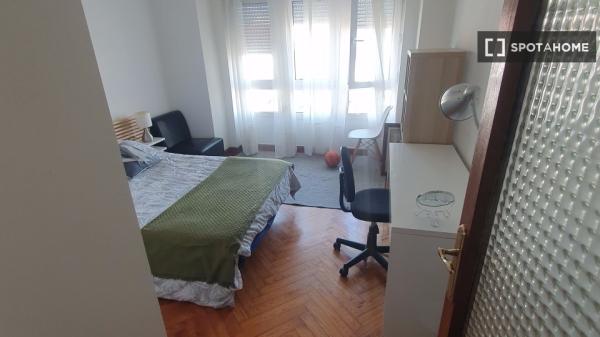 Room in shared apartment in Vigo