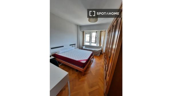 Quarto em apartamento partilhado em Vigo