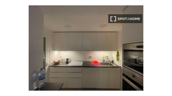 Quarto em apartamento compartilhado em Palma