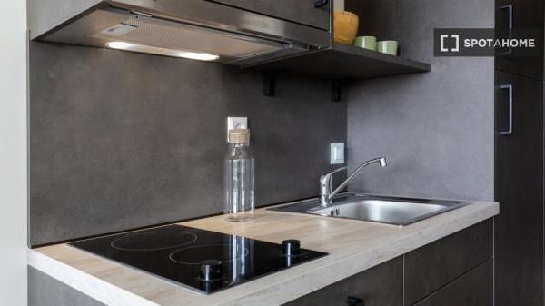 Apartamento estudio en alquiler en residencia en Granada