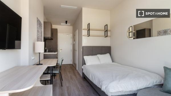 Apartamento estudio en alquiler en residencia en Granada