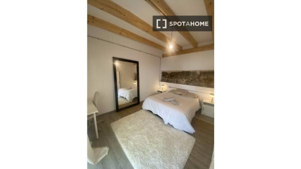 Quarto em apartamento compartilhado em Palma