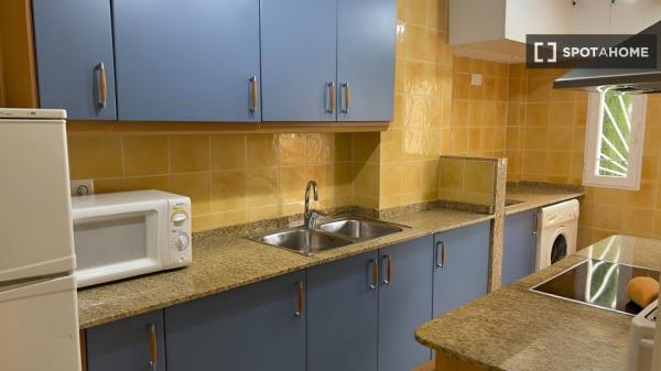 Apartamento inteiro de 2 quartos em Denia