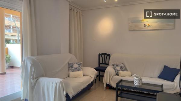 Apartamento inteiro de 2 quartos em Denia