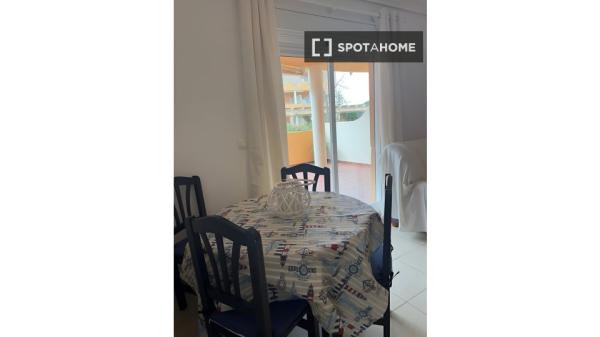 Apartamento completo de 2 dormitorios en Denia