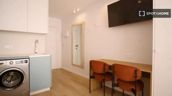 Apartamento de 1 dormitorio en alquiler en Valencia