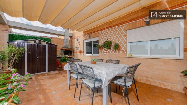 Apartamento de 2 dormitorios en alquiler en Valencia