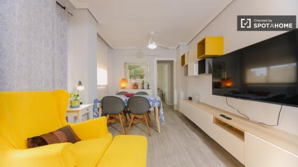 Apartamento de 2 dormitorios en alquiler en Valencia