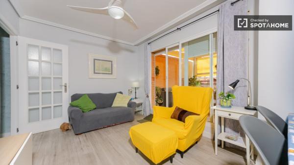 Apartamento de 2 dormitorios en alquiler en Valencia